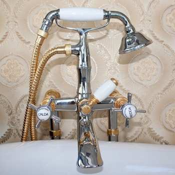 Mixer-for-composite-bathtubs